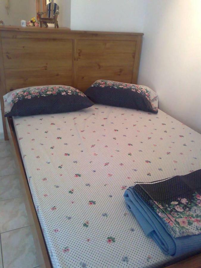 Small And Cosy Appartment- Piccolina Лоутраки Экстерьер фото
